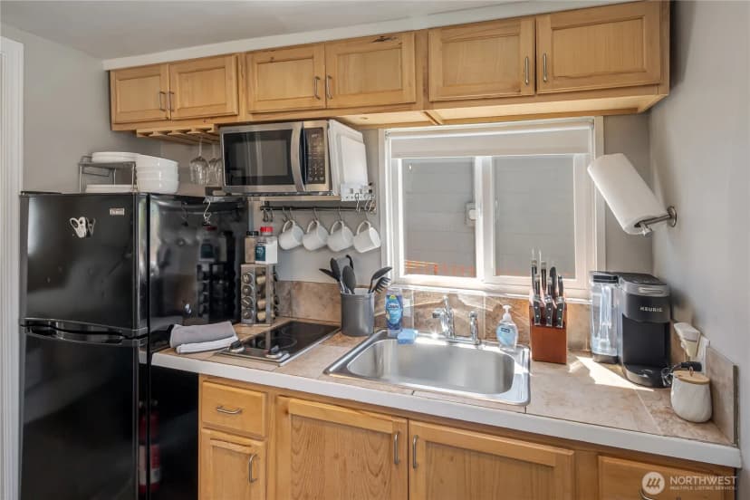 Property photo for 98201 Alverson Boulevard, Everett photo 25