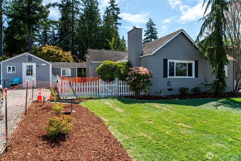 Property photo for 98201 Alverson Boulevard, Everett photo 2