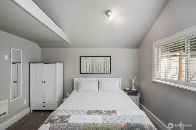 Property photo for 98201 Alverson Boulevard, Everett photo 30