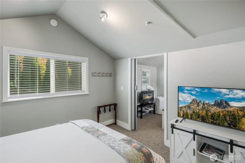 Property photo for 98201 Alverson Boulevard, Everett photo 29