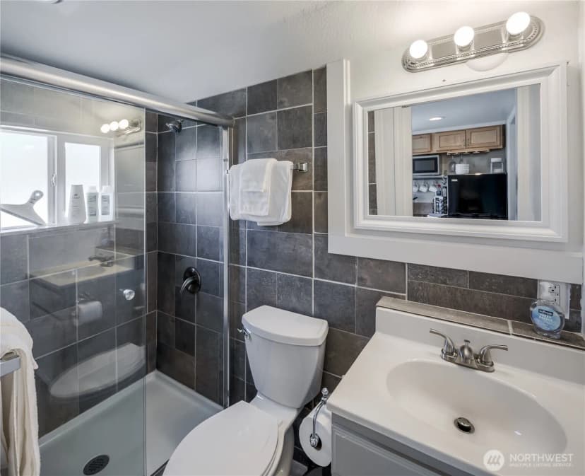 Property photo for 98201 Alverson Boulevard, Everett photo 27