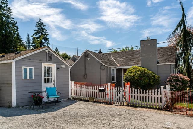 Property photo for 98201 Alverson Boulevard, Everett photo 3