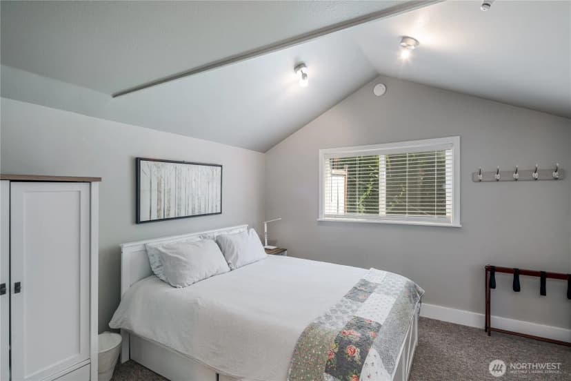 Property photo for 98201 Alverson Boulevard, Everett photo 28