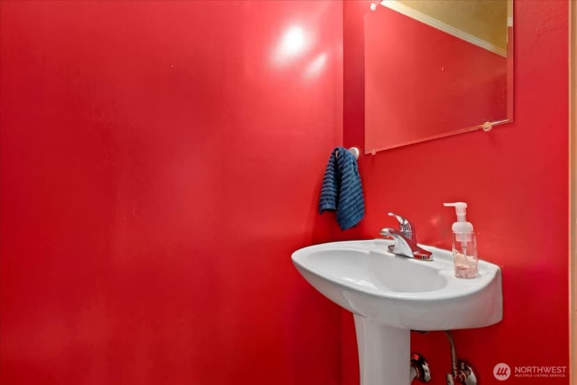 Property photo for 9125 Meadow Way, Everett photo 24