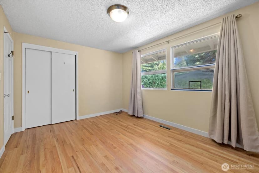 Property photo for 9125 Meadow Way, Everett photo 22