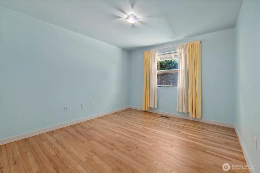 Property photo for 9125 Meadow Way, Everett photo 21