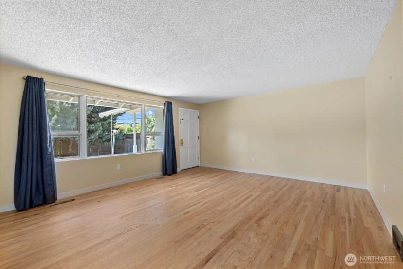 Property photo for 9125 Meadow Way, Everett photo 8