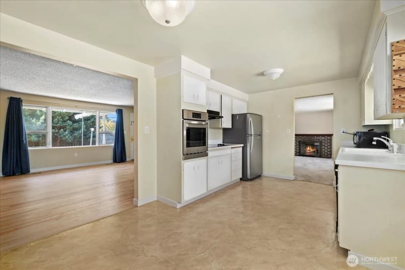 Property photo for 9125 Meadow Way, Everett photo 11