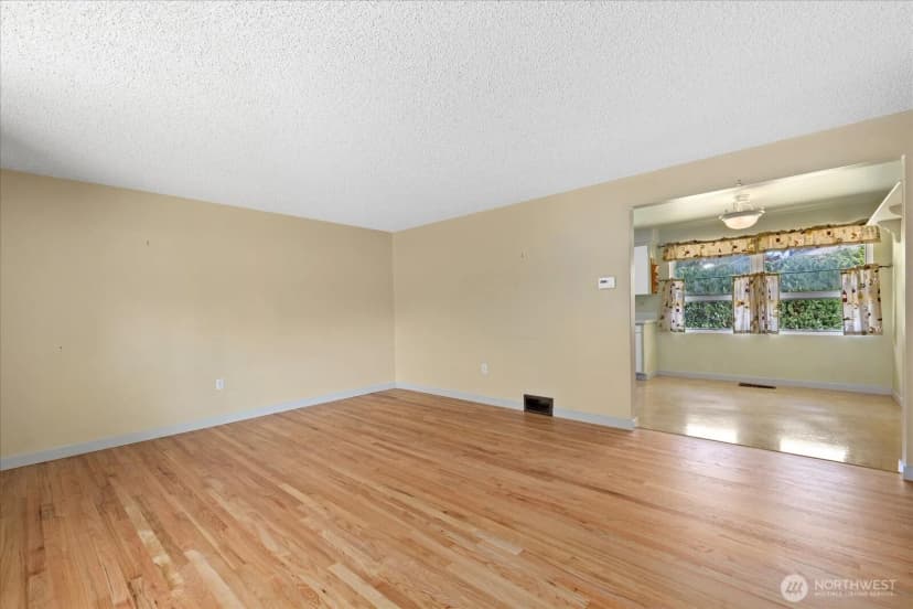 Property photo for 9125 Meadow Way, Everett photo 17