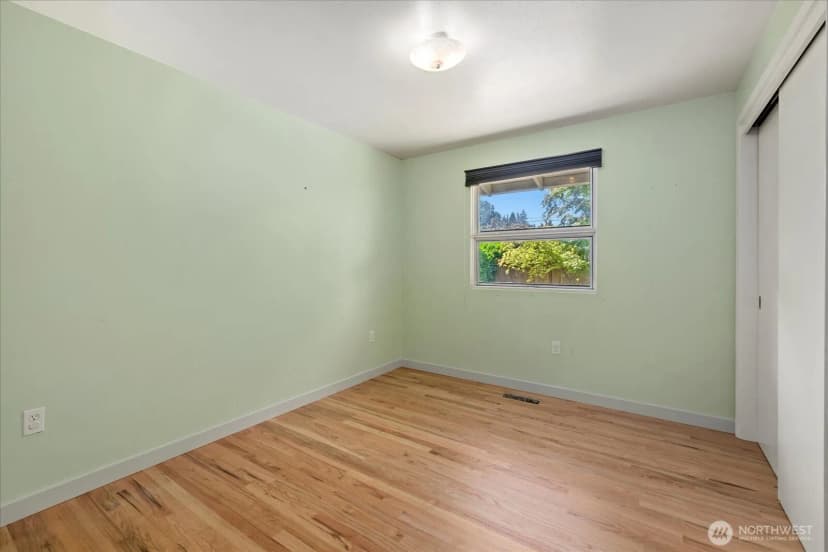 Property photo for 9125 Meadow Way, Everett photo 19