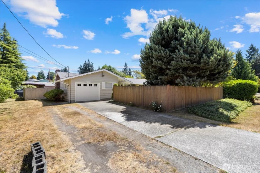 Property photo for 9125 Meadow Way, Everett photo 3