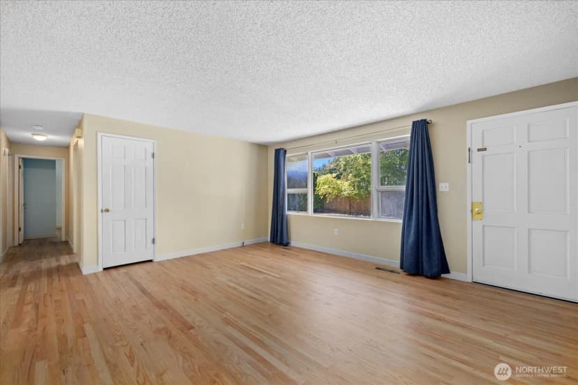 Property photo for 9125 Meadow Way, Everett photo 7