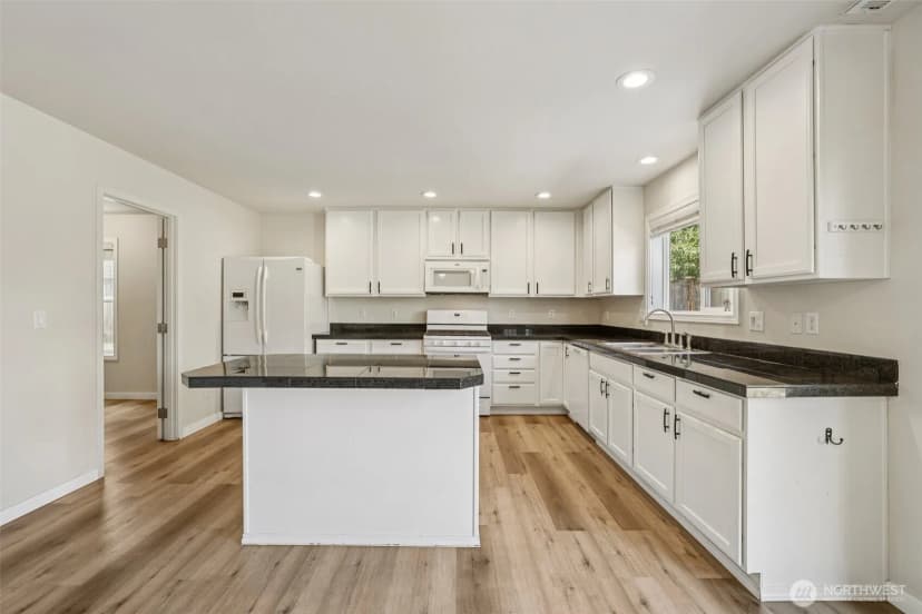 Property photo for 4408 S 332nd Place, Federal Way photo 13
