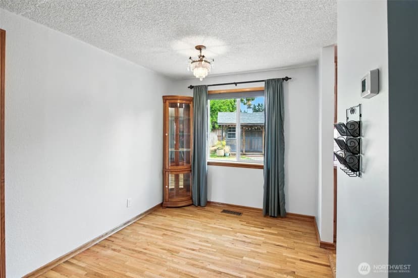 Property photo for 20517 81st Avenue W, Edmonds photo 8