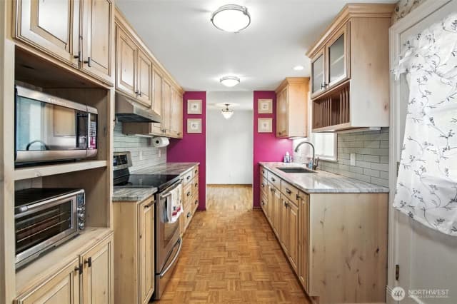 Property photo for 20517 81st Avenue W, Edmonds photo 4