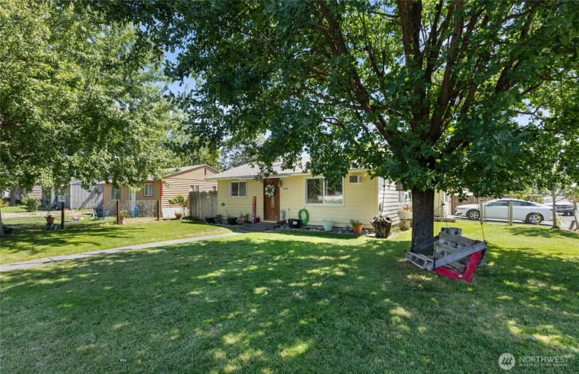 Property photo for 1306 E Spruce Street, Othello photo 2