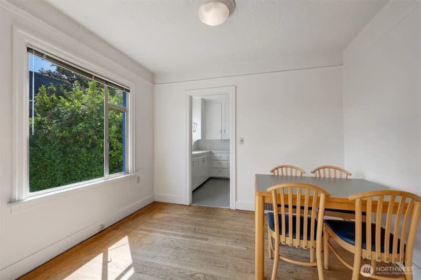 Property photo for 651 W Bertona Street, Seattle photo 8