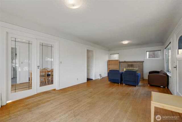 Property photo for 651 W Bertona Street, Seattle photo 5