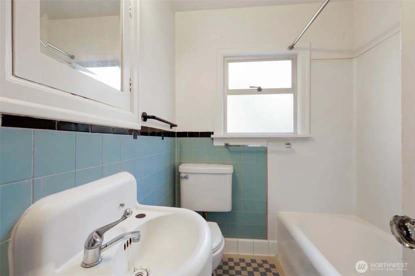 Property photo for 651 W Bertona Street, Seattle photo 12