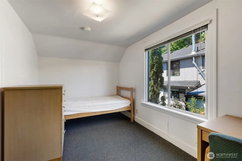 Property photo for 651 W Bertona Street, Seattle photo 15