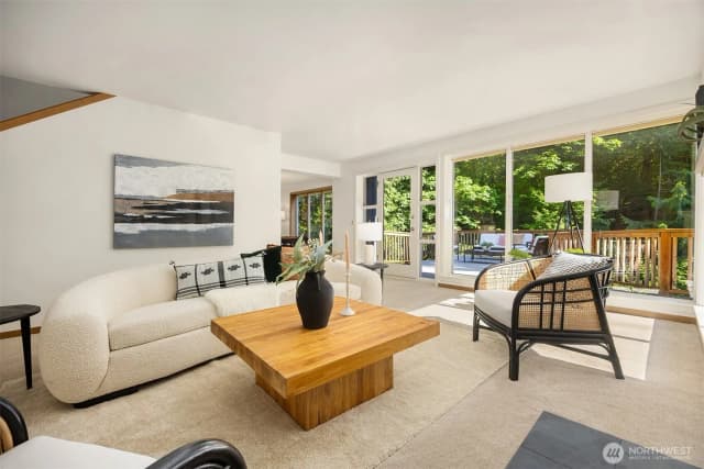 Property photo for 5047 84th Avenue Se, Mercer Island photo 4
