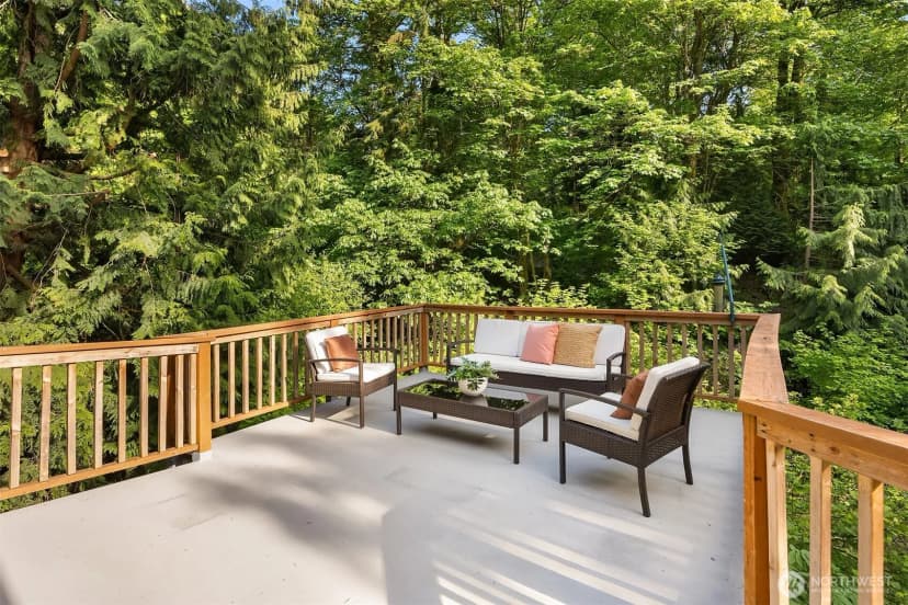 Property photo for 5047 84th Avenue Se, Mercer Island photo 6