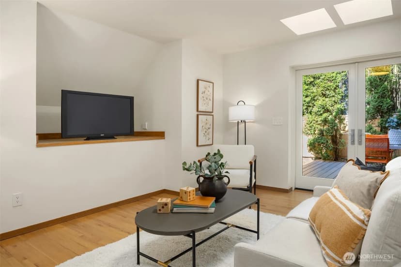 Property photo for 5047 84th Avenue Se, Mercer Island photo 11