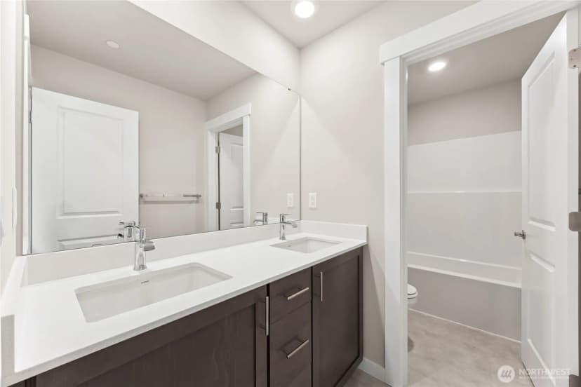 Property photo for 13549 Ne 104th Way #48, Kirkland photo 16