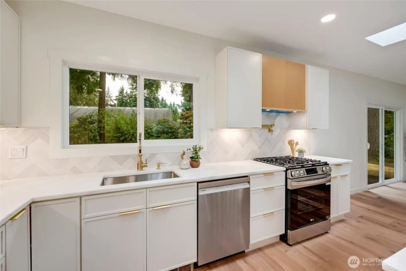 Property photo for 14413 118th Avenue Ne, Kirkland photo 11