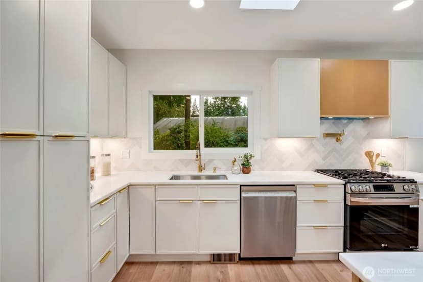 Property photo for 14413 118th Avenue Ne, Kirkland photo 10
