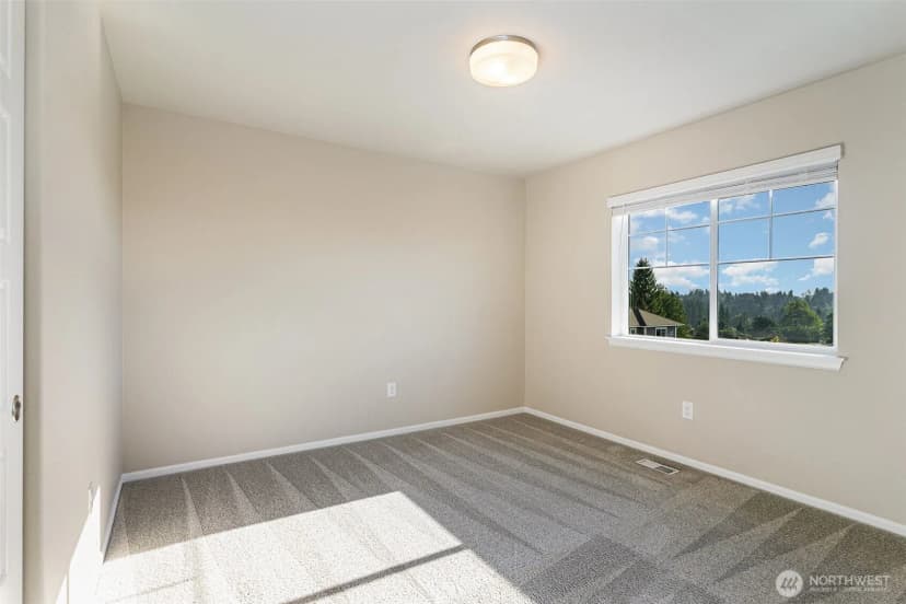 Property photo for 24027 141st Ln Se, Kent photo 28