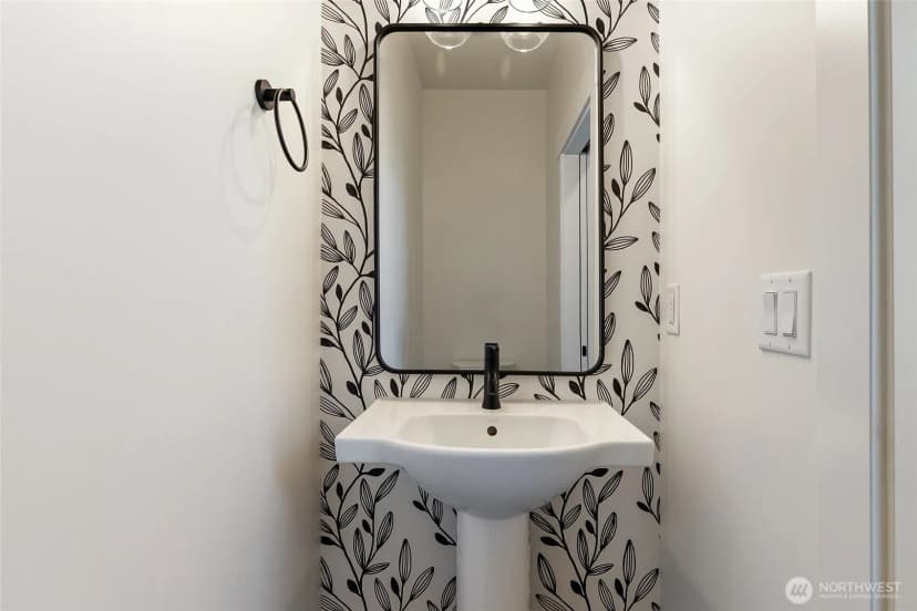 Property photo for 1370 Talus Way, Bellingham photo 22