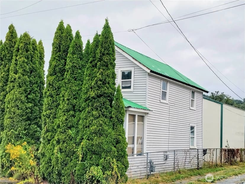 Property photo for 36727 Highway 2, Sultan photo 35