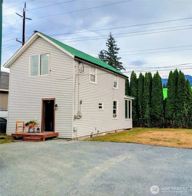 Property photo for 36727 Highway 2, Sultan photo 2