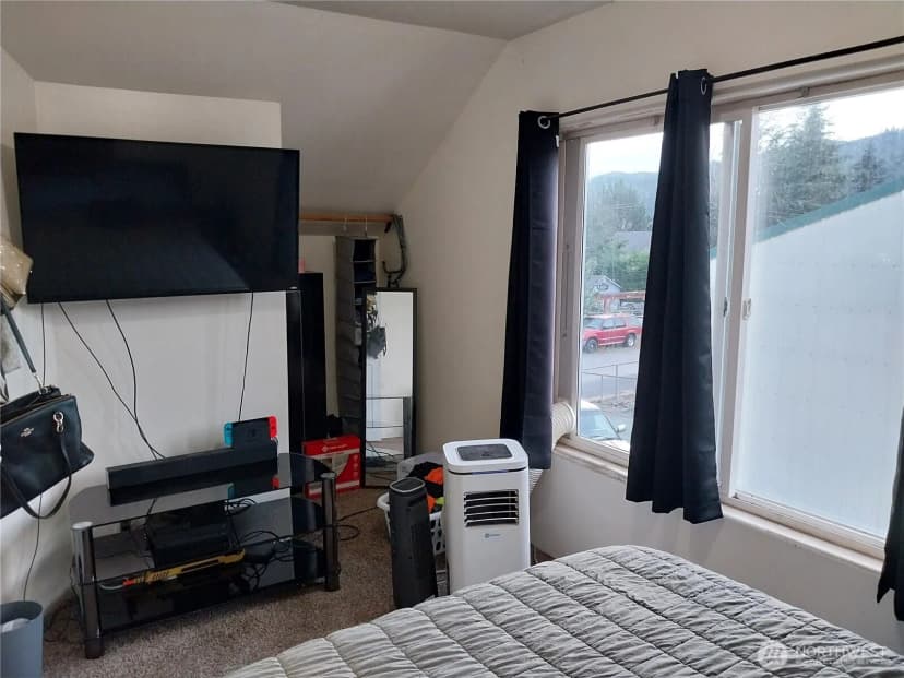 Property photo for 36727 Highway 2, Sultan photo 23