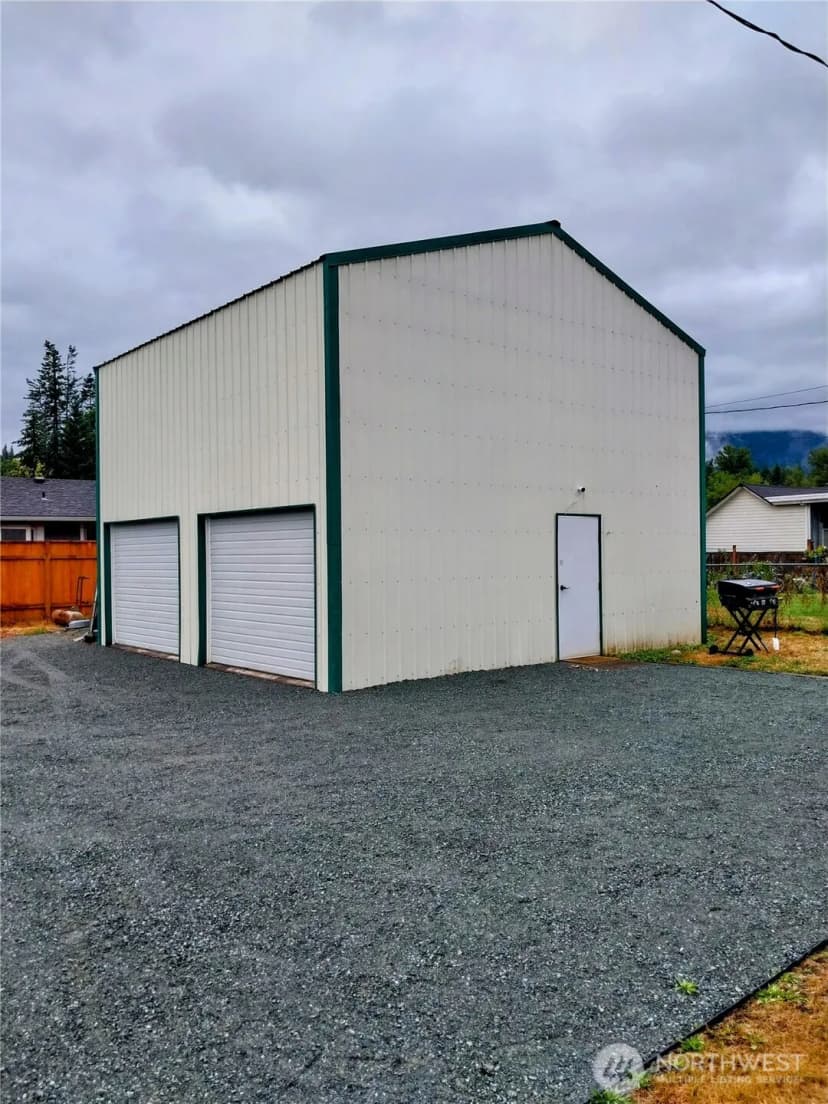 Property photo for 36727 Highway 2, Sultan photo 29