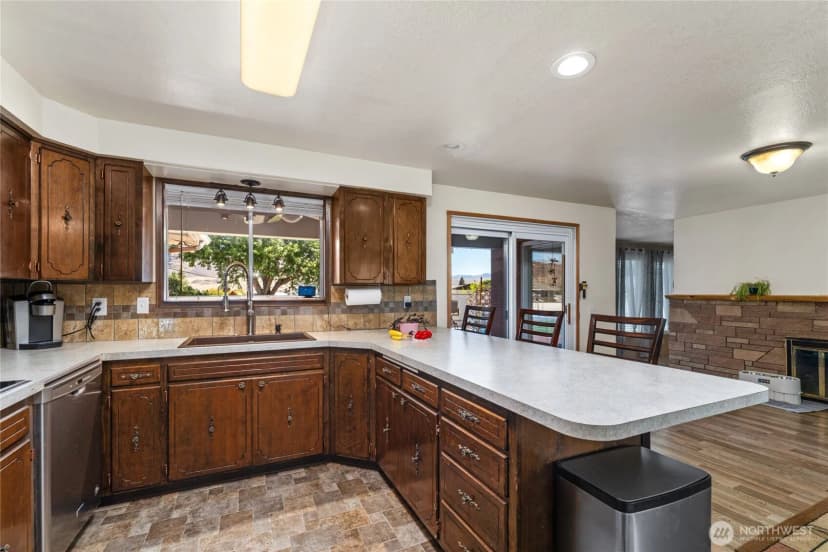 Property photo for 120 Electric Boulevard, Electric City photo 14