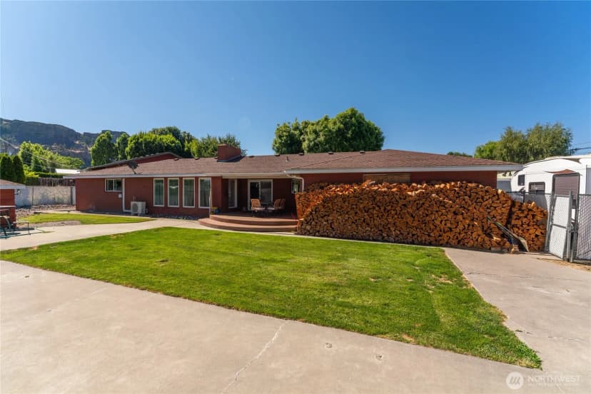 Property photo for 120 Electric Boulevard, Electric City photo 30