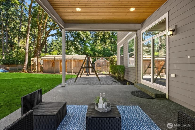 Property photo for 10674 N Madison Avenue Ne, Bainbridge Island photo 28