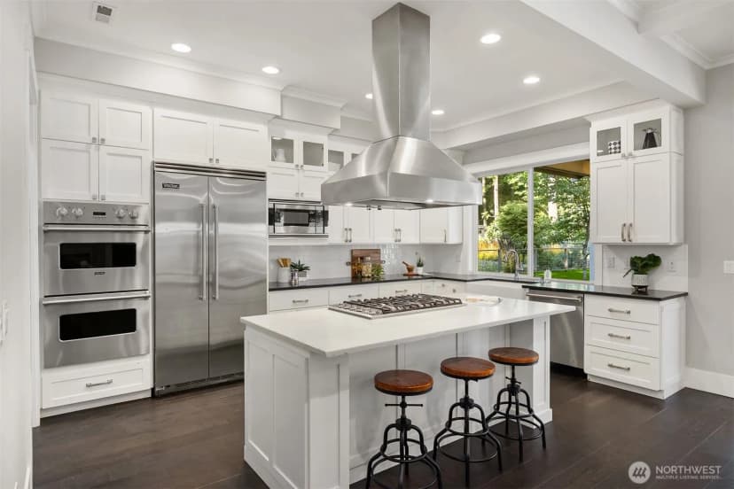Property photo for 10674 N Madison Avenue Ne, Bainbridge Island photo 9