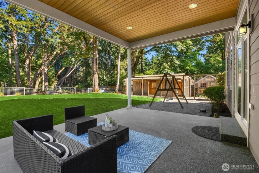 Property photo for 10674 N Madison Avenue Ne, Bainbridge Island photo 27