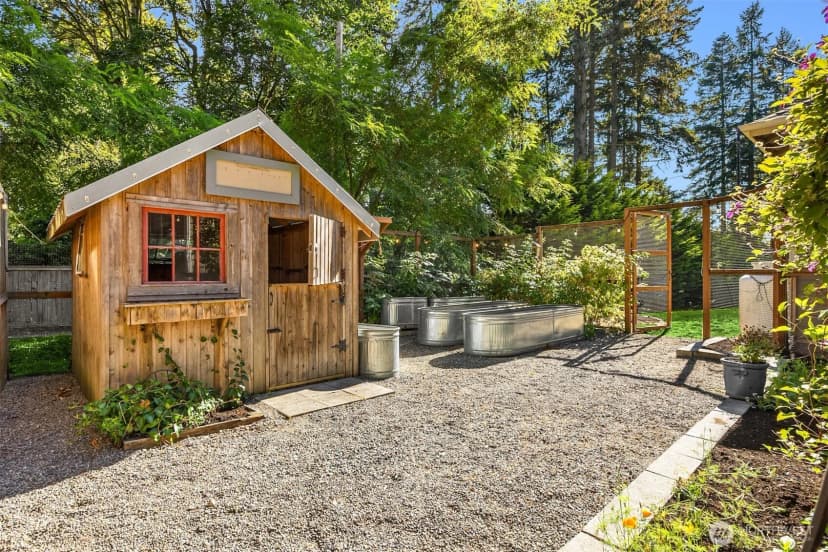 Property photo for 10674 N Madison Avenue Ne, Bainbridge Island photo 30