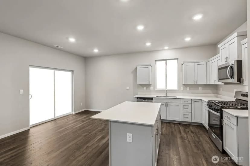 Property photo for 5925 Addison Road Sw #100, Port Orchard photo 13