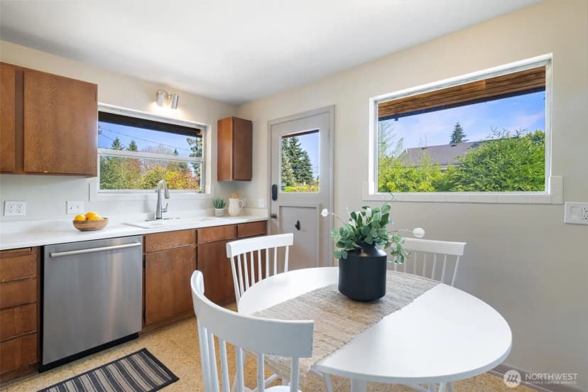 Property photo for 7716 38th Avenue Sw, Seattle photo 10