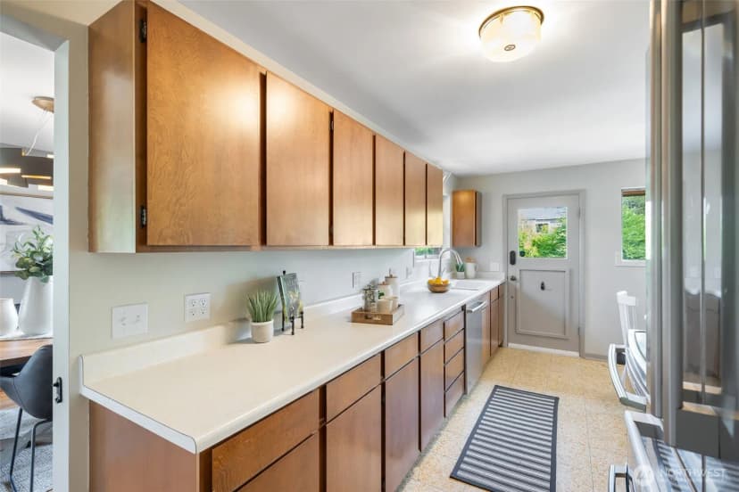 Property photo for 7716 38th Avenue Sw, Seattle photo 7