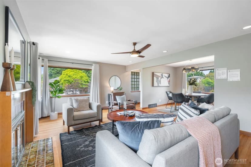 Property photo for 7716 38th Avenue Sw, Seattle photo 4