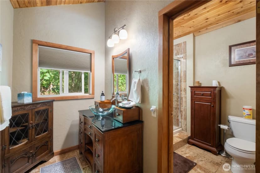 Property photo for 15613 230th Avenue Se, Issaquah photo 7
