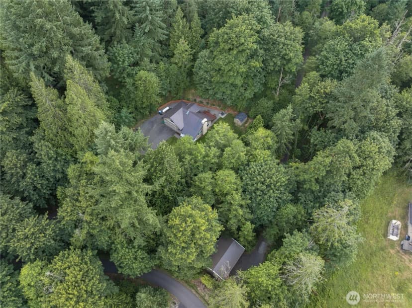 Property photo for 15613 230th Avenue Se, Issaquah photo 31