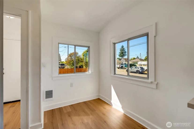 Property photo for 1702 Cedar Street #a, Everett photo 13