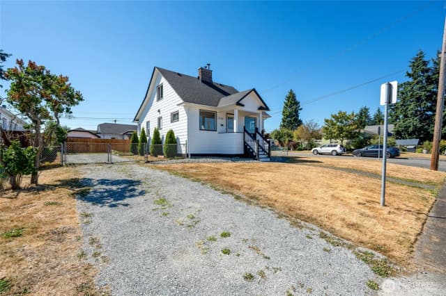 Property photo for 1702 Cedar Street #a, Everett photo 3